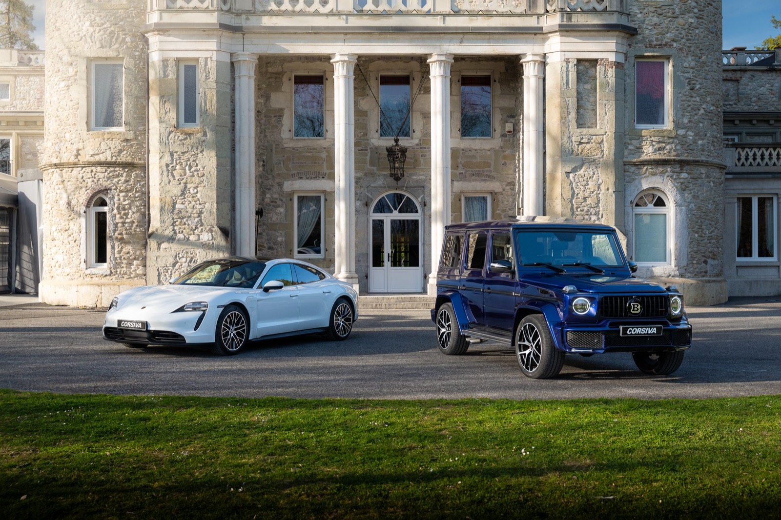 Porsche Taycan et Mercedes Classe G Corsiva